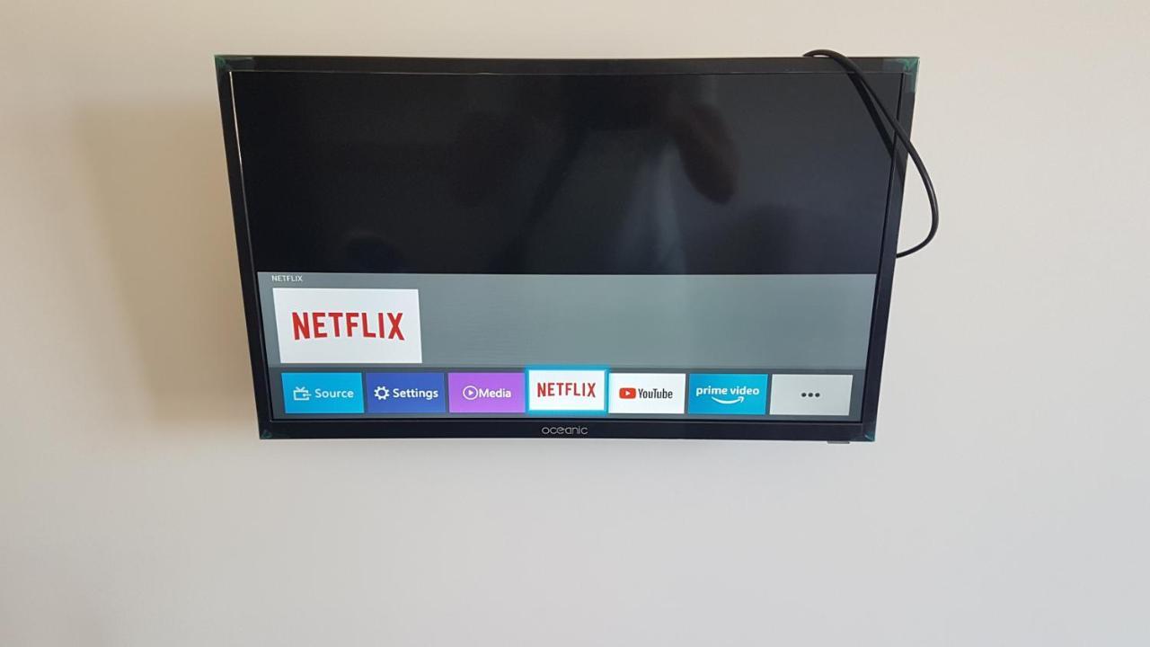New Cheap Private Room, Kitchen , Overwieuw Sea,Tram On Spot, 12 Minutes From Nice Train Station With Tram , Beach In 17 Min Tram , Chambre Privee Pas Cher, Cuisine Equipee , Tram Sur Place, Apercu Mer, 12 Min De La Gare De Nice Avec Le Tram, 17 Min Exterior photo