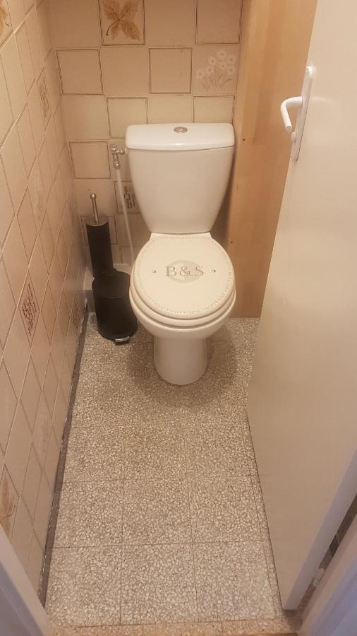 New Cheap Private Room, Kitchen , Overwieuw Sea,Tram On Spot, 12 Minutes From Nice Train Station With Tram , Beach In 17 Min Tram , Chambre Privee Pas Cher, Cuisine Equipee , Tram Sur Place, Apercu Mer, 12 Min De La Gare De Nice Avec Le Tram, 17 Min Exterior photo