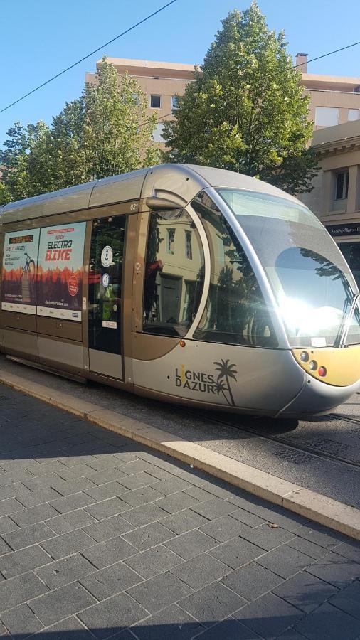 New Cheap Private Room, Kitchen , Overwieuw Sea,Tram On Spot, 12 Minutes From Nice Train Station With Tram , Beach In 17 Min Tram , Chambre Privee Pas Cher, Cuisine Equipee , Tram Sur Place, Apercu Mer, 12 Min De La Gare De Nice Avec Le Tram, 17 Min Exterior photo