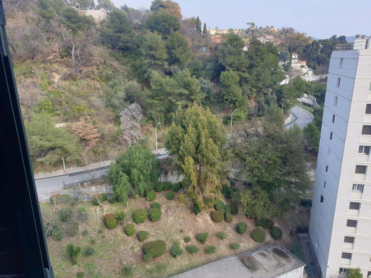 New Cheap Private Room, Kitchen , Overwieuw Sea,Tram On Spot, 12 Minutes From Nice Train Station With Tram , Beach In 17 Min Tram , Chambre Privee Pas Cher, Cuisine Equipee , Tram Sur Place, Apercu Mer, 12 Min De La Gare De Nice Avec Le Tram, 17 Min Exterior photo