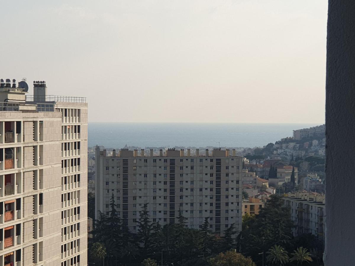 New Cheap Private Room, Kitchen , Overwieuw Sea,Tram On Spot, 12 Minutes From Nice Train Station With Tram , Beach In 17 Min Tram , Chambre Privee Pas Cher, Cuisine Equipee , Tram Sur Place, Apercu Mer, 12 Min De La Gare De Nice Avec Le Tram, 17 Min Exterior photo